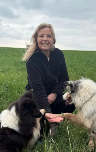 Verena Höhn – Hundetrainerin bei unterHUNDs im Saarland